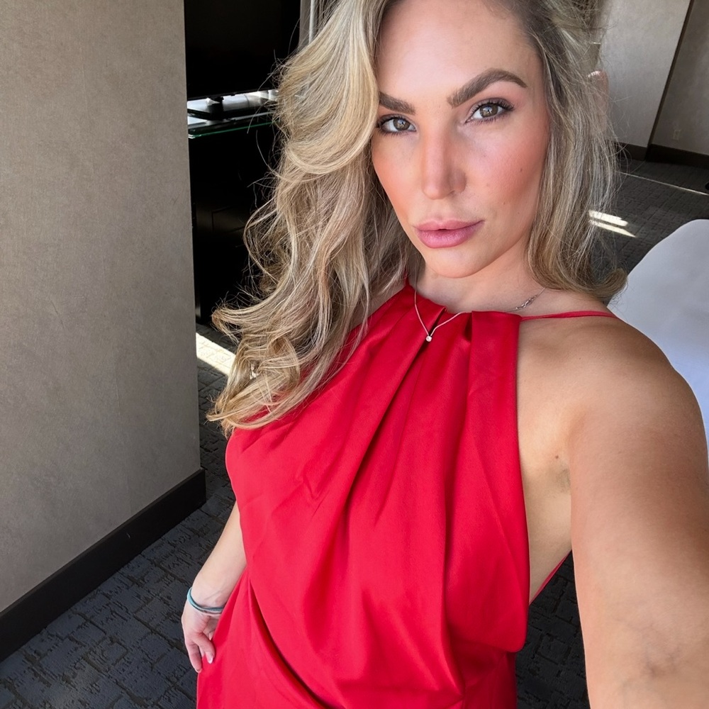 HouseOfCB Zenab Elegant Red Sleeveless Dress